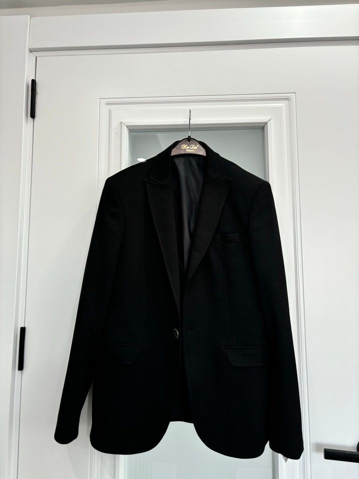 Takım Elbise (Ceket + Yelek + Kravat) - Görsel 4