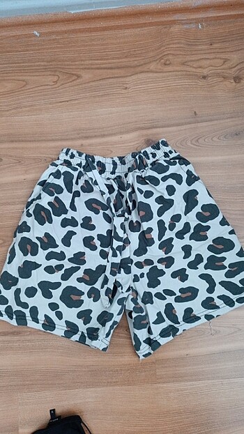 Zara Leoparlı şort beli lastikli