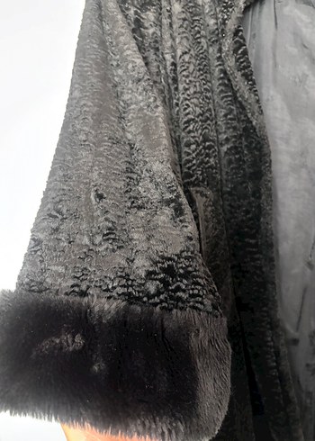 Uzun Siyah Suni Kürk Detaylı Kadın Kaban - Görsel 6