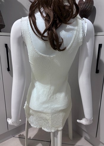 Beyaz V Yaka Mini Dantel Elbise - Görsel 3