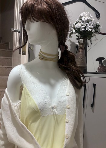 Dantel Detaylı Beyaz Kısa Kadın Hırka - Görsel 4