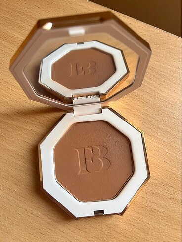 Fenty Beauty Fenty bronzer pudra