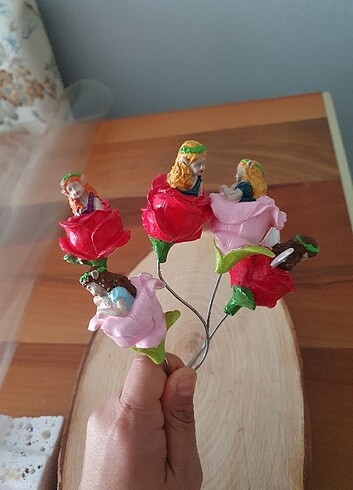 Beden kırmızı Renk Çiçek kız saksı dibi süsü