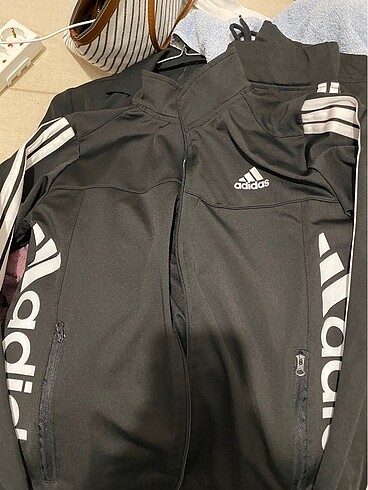 s Beden Adidas Eşofman Takımı