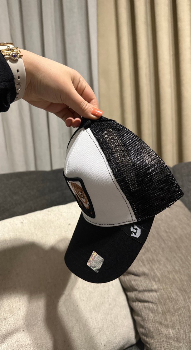 Aslan İşlemeli Siyah-Beyaz Erkek Şapka - Görsel 2