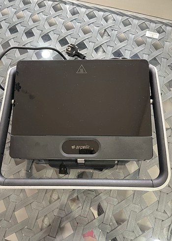 Arçelik Siyah cam arçelik Elektrikli Tost Makinesi