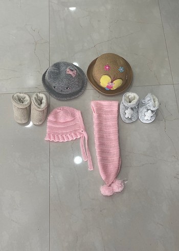 Pembe Nakışlı Örgü Çocuk Bere ve Atkı Seti