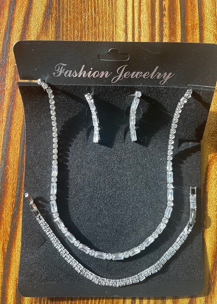 Özel günler için çok şık sıfır set - Görsel 1