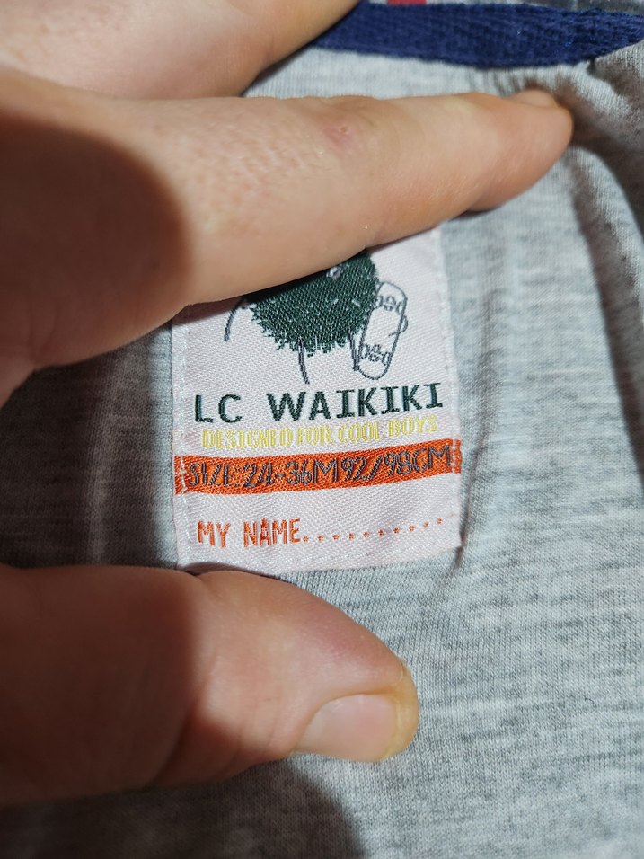 Kırmızı Kapüşonlu Erkek Çocuk Yağmurluk - Görsel 5