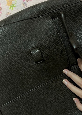 Koyu Kahverengi Deri Tokalı Kadın Çanta - Görsel 3