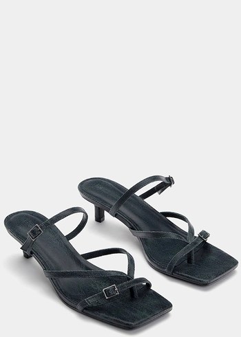 Siyah Minimalist Tokalı İnce Topuklu Kadın Sandalet