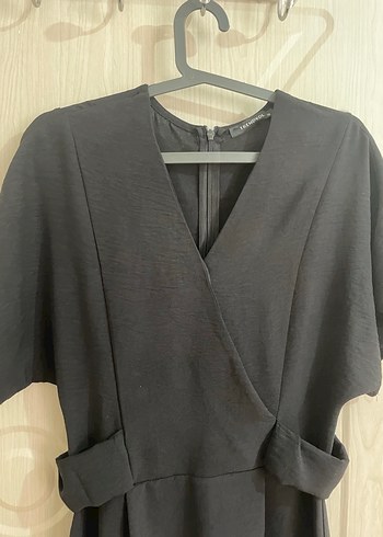 Kemer Detaylı Siyah Midi Elbise - Görsel 3