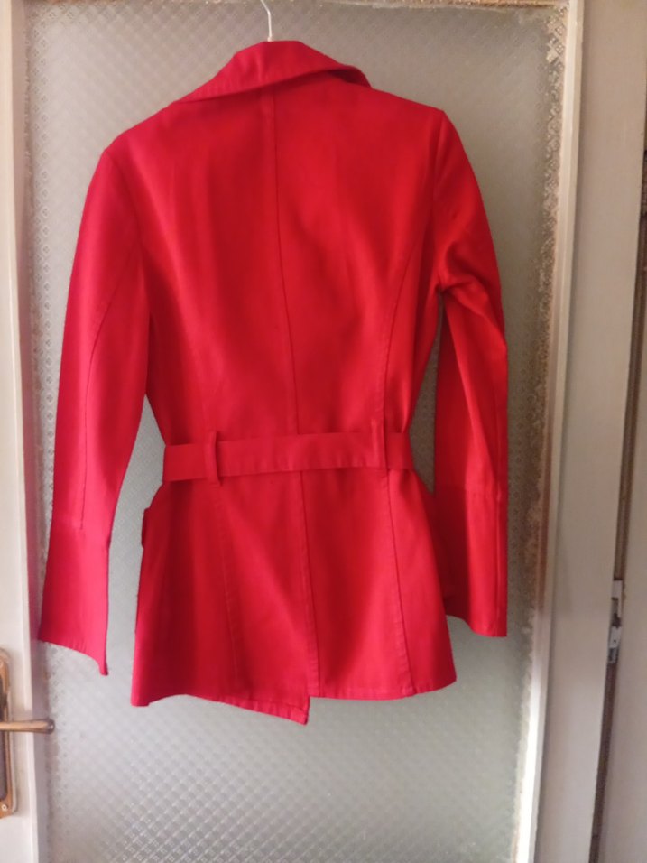 Parlak Kırmızı Kadın Trençkot - Görsel 3