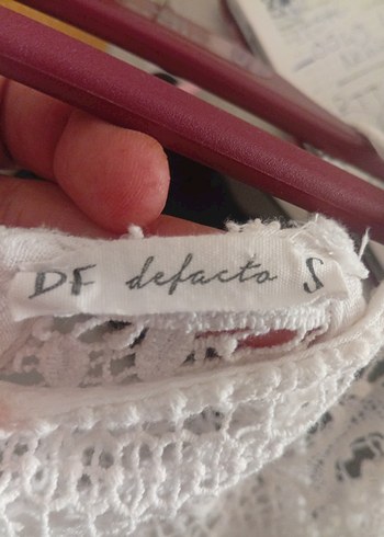 güpür detaylı beyaz kadın bluz - Görsel 6