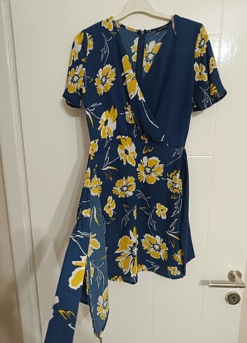 Çiçekli elbise  - Görsel 4