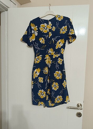 Çiçekli elbise  - Görsel 5