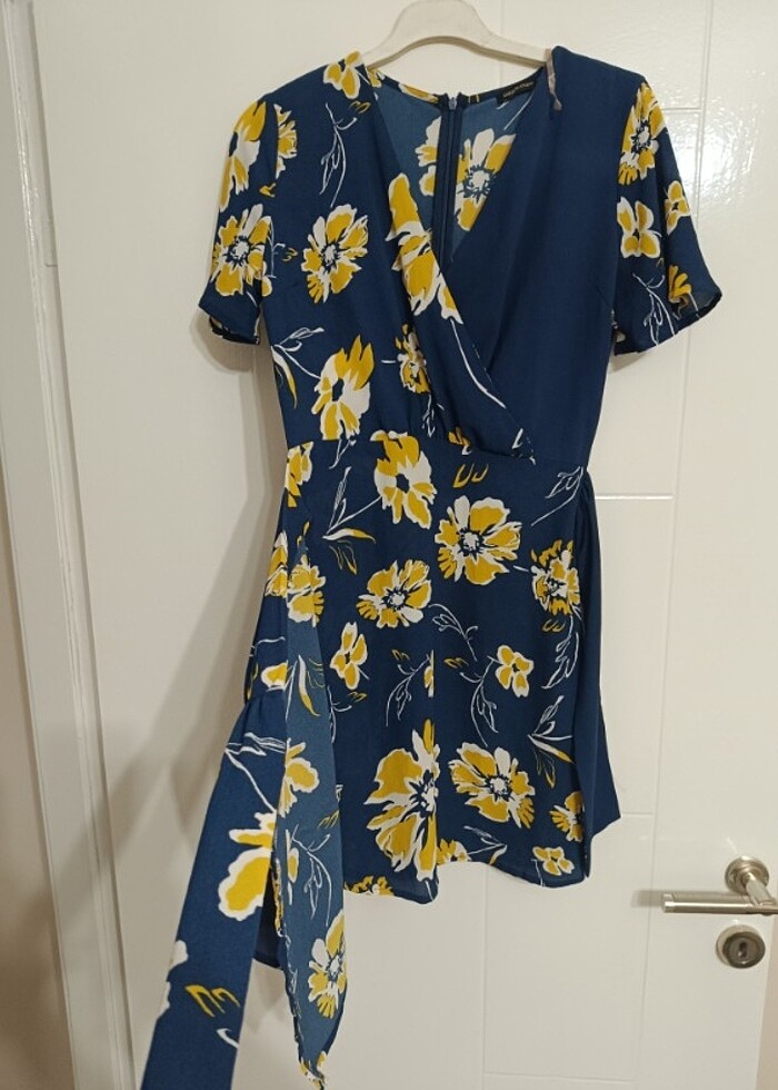 Çiçekli elbise  - Görsel 4