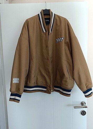 Bomber mont pull&bear