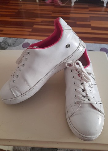VELANTINO Rugan Kadın Spor Ayakkabı