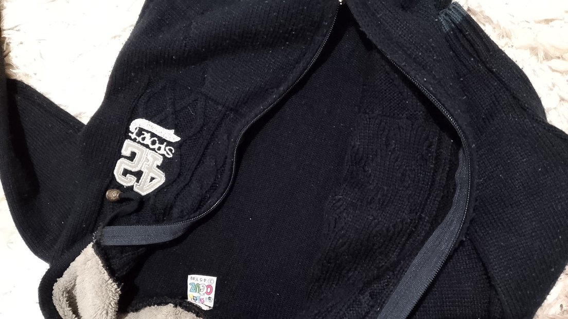 4.5 yaş örgü Erkek Kapüşonlu Fermuarlı Siyah sifir ayarindadir - Görsel 5