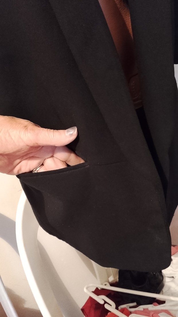 m beden Şıklığın Simgesi: Siyah Oversize Blazer Ceket — görsel 6/10