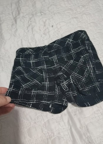 Düğmeli Siyah Kareli Mini şort - Görsel 3