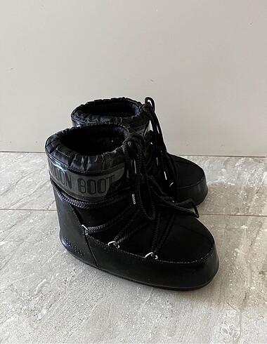 39 Beden Moon BOOT