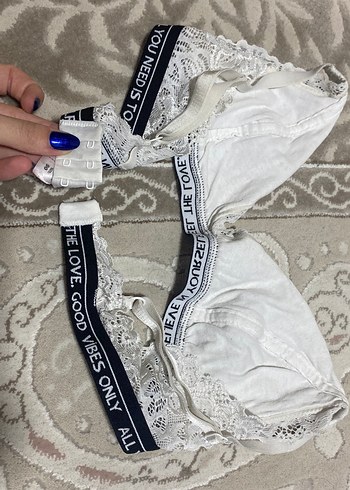 Penti Nakışlı Beyaz Kadın Bralet
