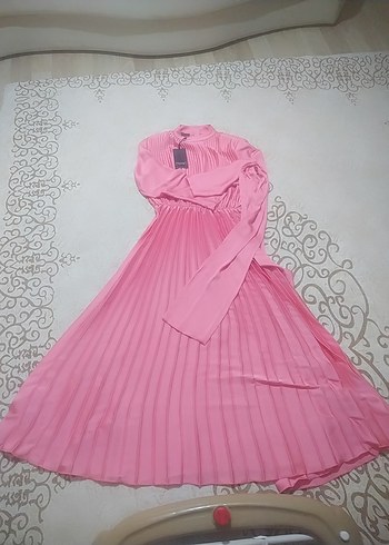 Melike Tatar markası Pembe Piliseli Uzun Kollu Kadın Elbise - Görsel 2