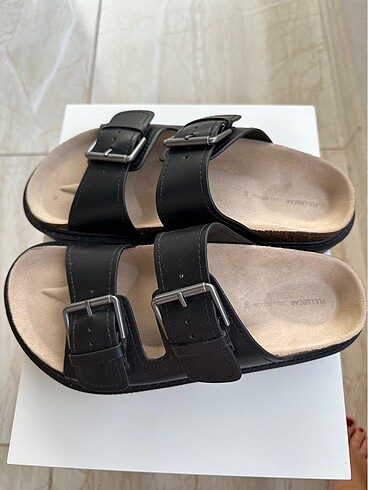 38 Beden siyah Renk Pull and bear tokalı platform sandalet