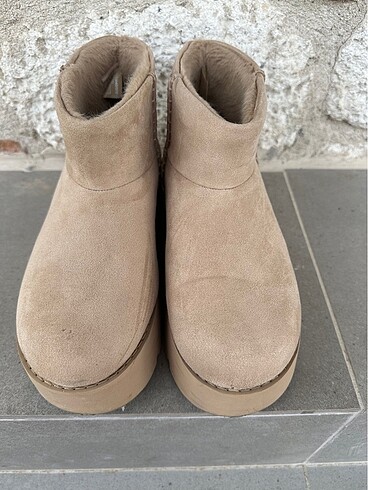 37 Beden ten rengi Renk Pull And Bear Bej Rengi Bot