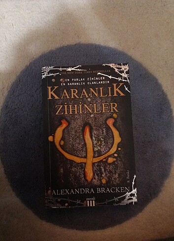 Karanlık Zihinler - Alexandra Bracken