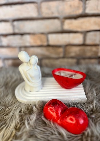 Beyaz Aşıklar Figürlü Kırmızı Kalp Dekor mum seti - Görsel 2