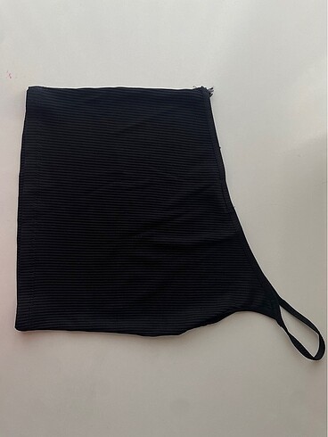Stradivarius Stradivarius marka tek omuzlu crop