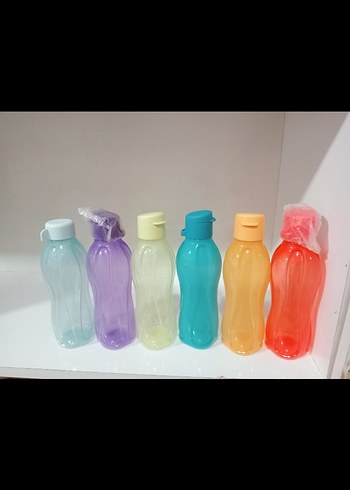 Renkli Plastik Su Şişeleri Seti