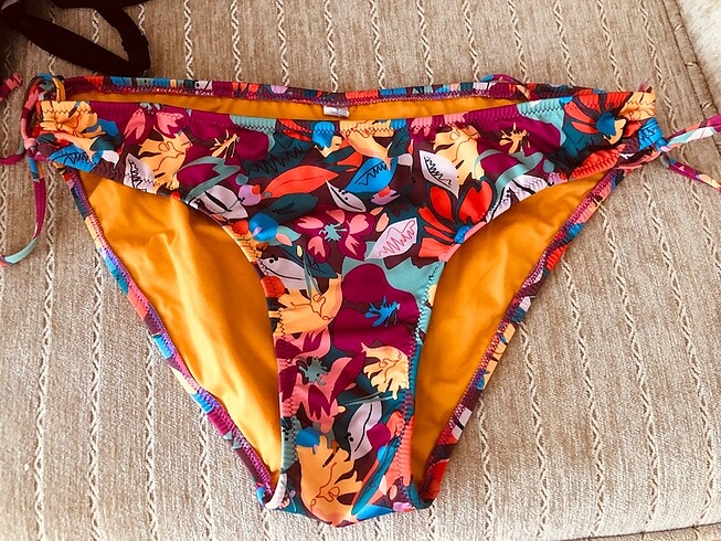 Penti Penti bikini altı 40/42 beden uyumlu