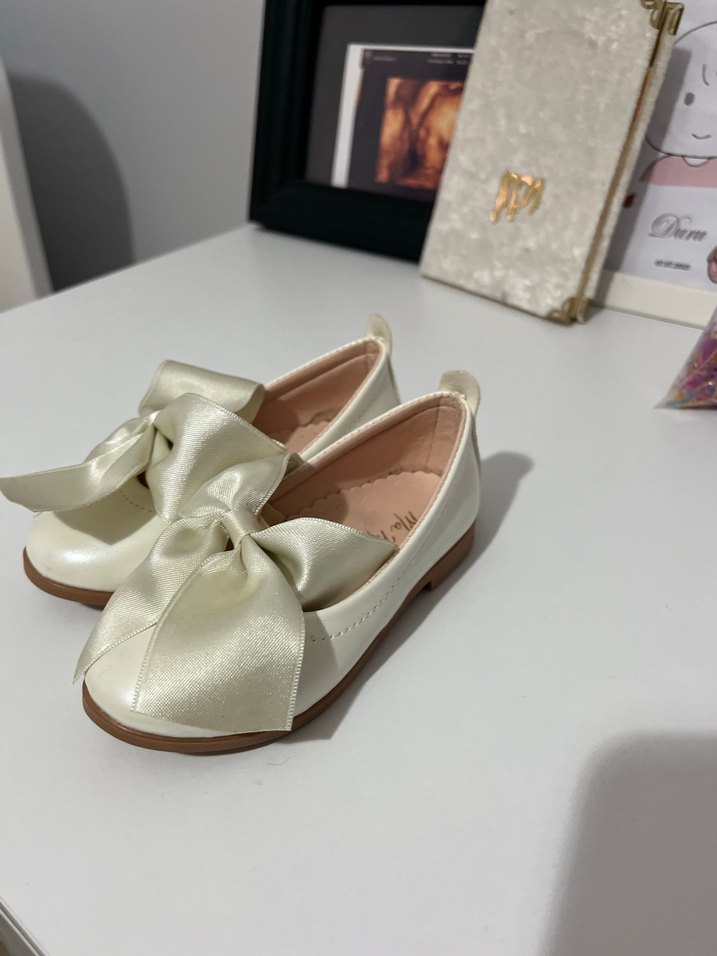 Kız Çocuk Beyaz Fiyonklu Babet Ayakkabı - Görsel 3