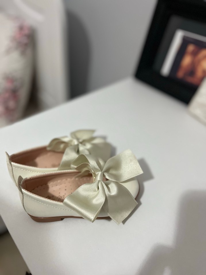 Kız Çocuk Beyaz Fiyonklu Babet Ayakkabı - Görsel 4