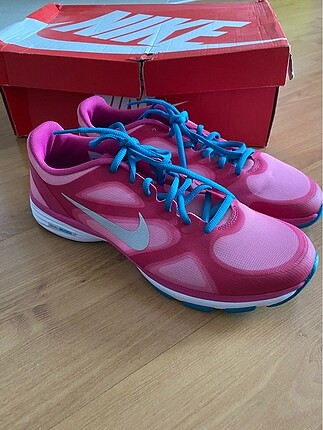 42 Beden pembe Renk Nike koşu ayakkabı