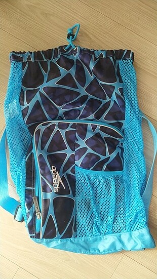 Speedo yüzücü filesi
