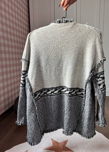 Gri Desenli Uzun Örgü Kadın Hırka - Görsel 3