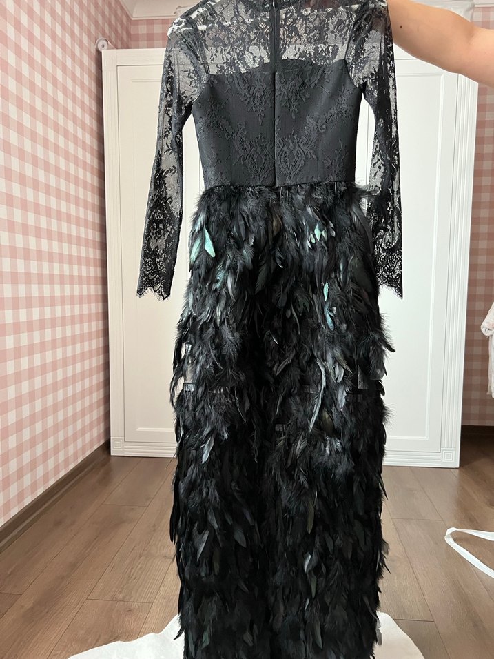 Özel dikim Siyah Dantel ve Tüy Detaylı Uzun Abiye Elbise - Görsel 4