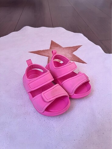 H&M kız çocuk sandalet