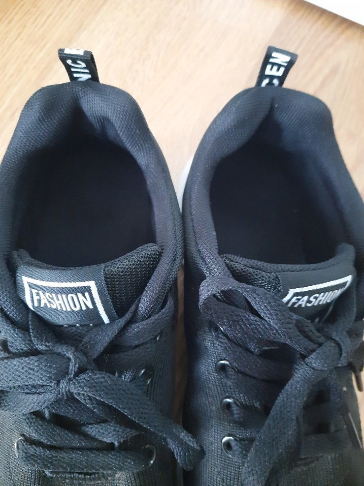 Siyah Bağcıklı Kadın Spor Ayakkabı - Görsel 3