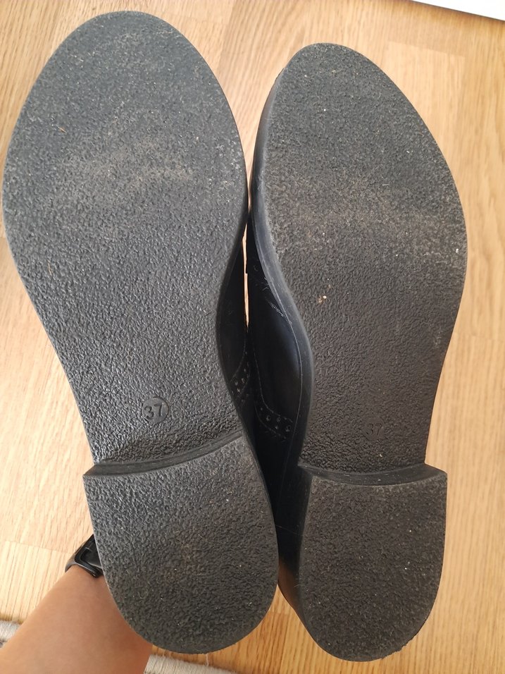 Siyah Bağcıklı Kadın Klasik Ayakkabı - Görsel 2