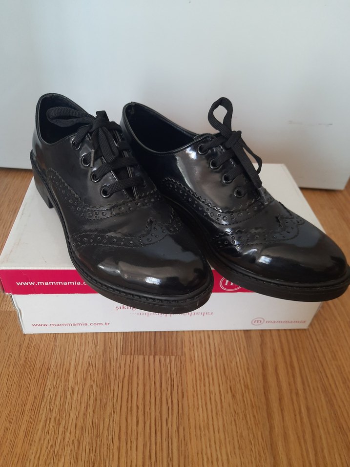 Siyah Bağcıklı Kadın Klasik Ayakkabı - Görsel 4