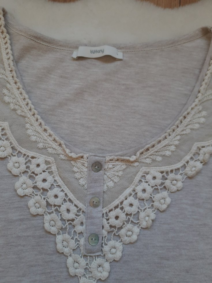 Dantel Detaylı Bohem Bej Kadın Tişört - Görsel 2