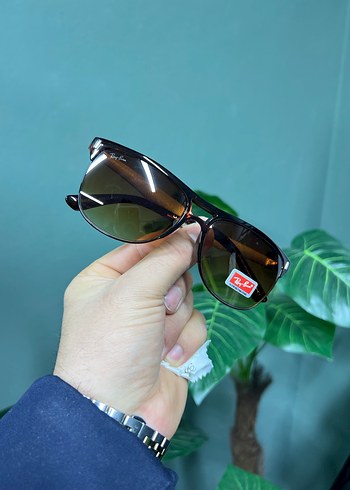 Ray Ban