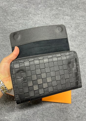 Louis Vuitton Siyah Deri Cüzdan - Görsel 2