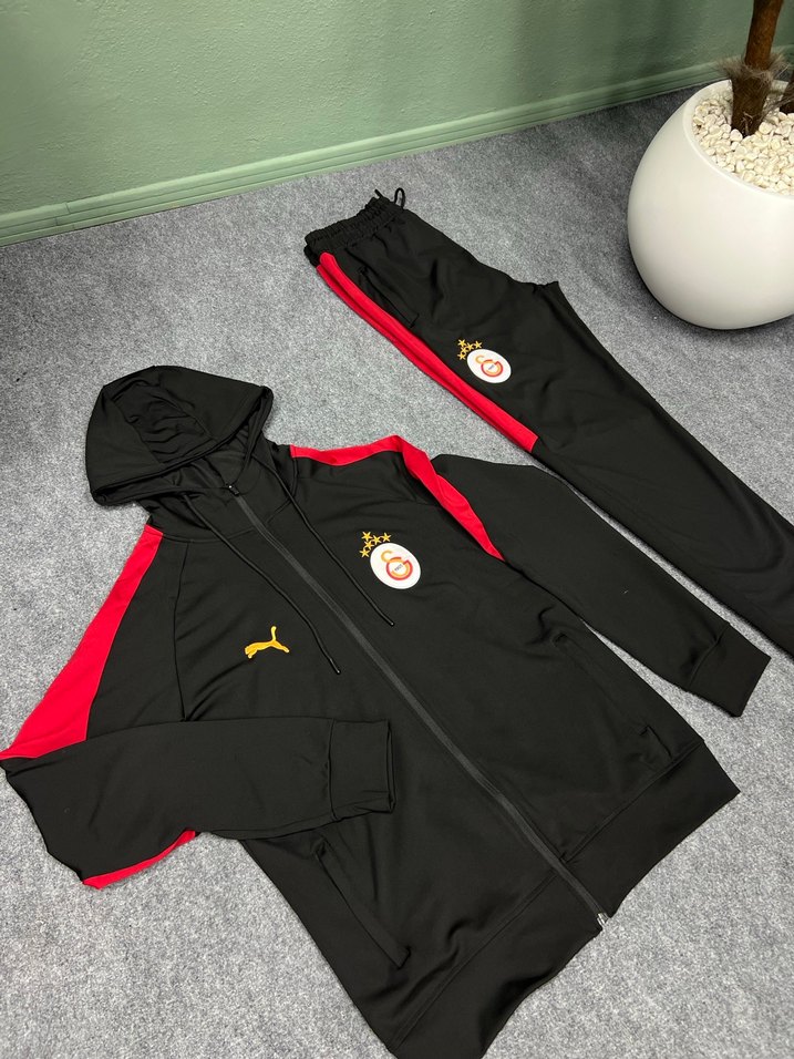 Erkek Kapüşonlu Eşofman Takımı - Görsel 3